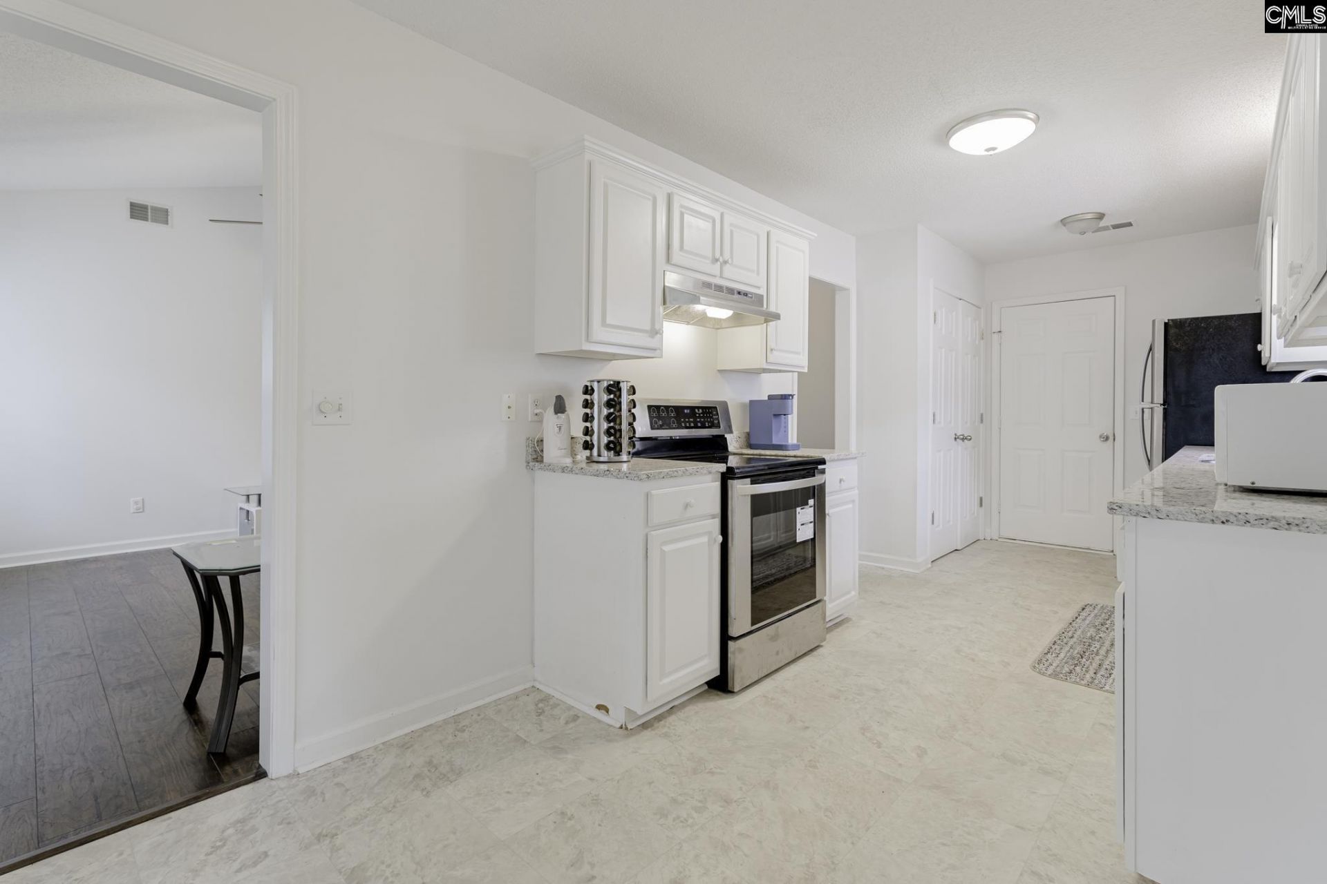 1000 S Twin Oaks Way  Photo 11