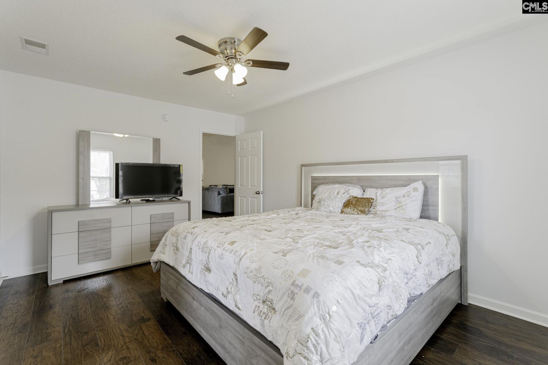 1000 S Twin Oaks Way  Photo 15