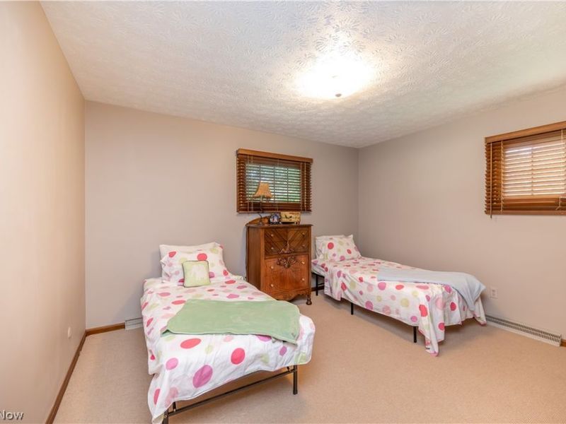 548 Squirrel Hill Drive, Youngstown, OH 44512 Photo 15