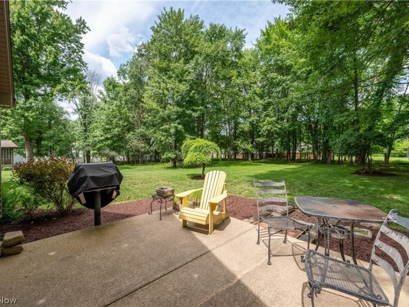 548 Squirrel Hill Drive, Youngstown, OH 44512 Photo 4