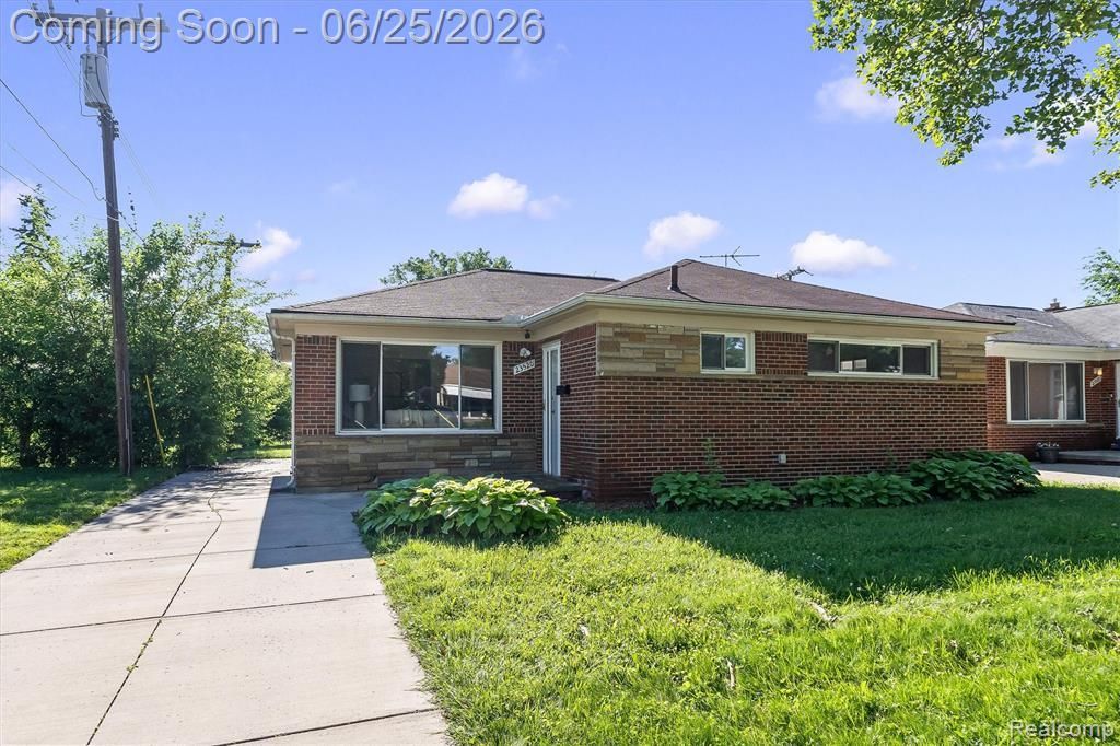 23520 Marlow Street, Oak Park, MI 48237 Main Photo