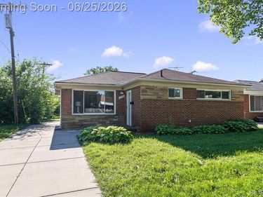 23520 Marlow Street, Oak Park, MI 48237