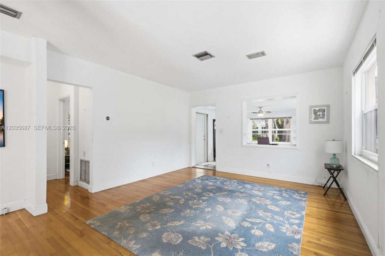 2355 Overbrook St, Coconut Grove, FL 33133 Photo