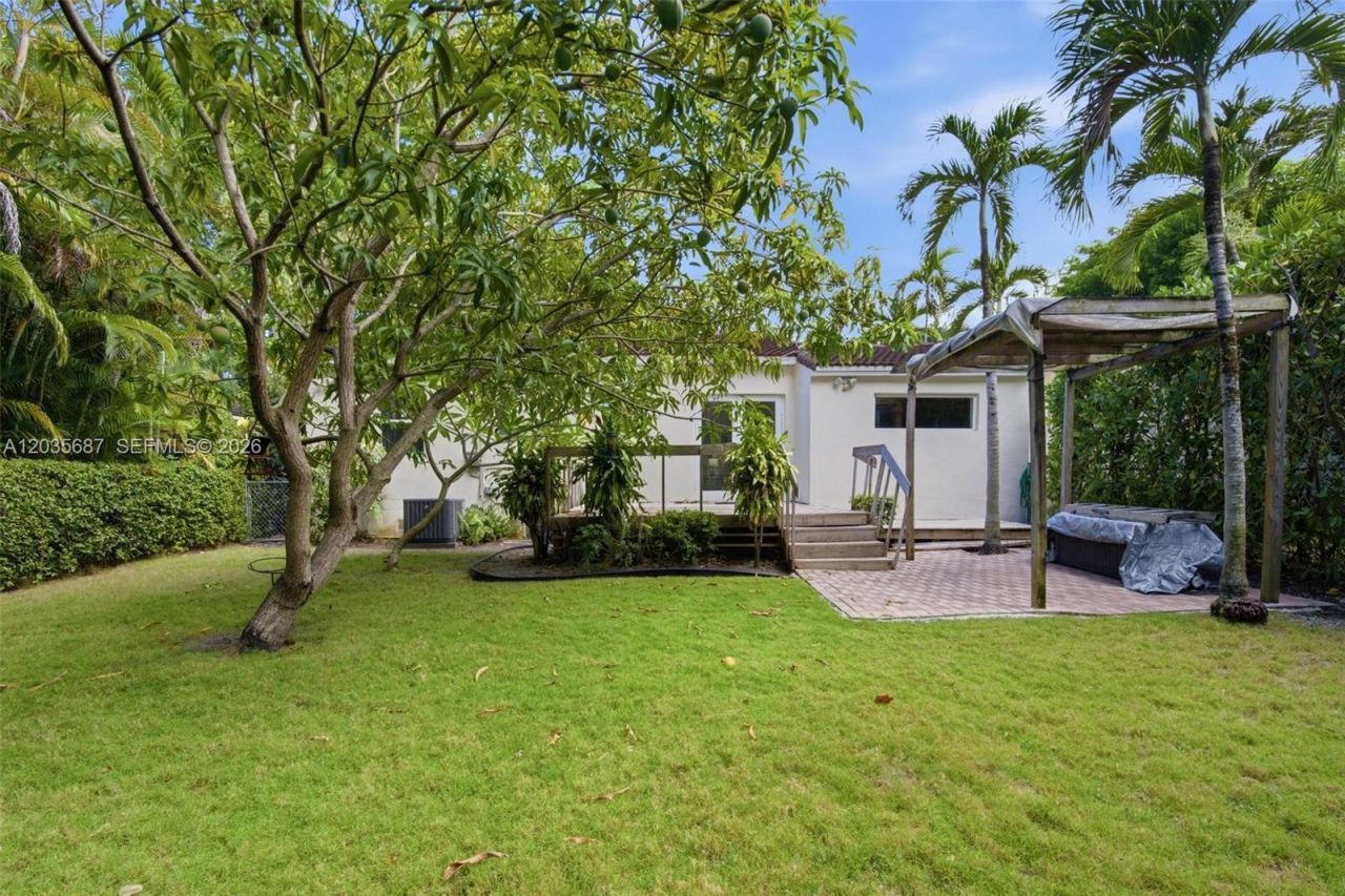 2355 Overbrook St, Coconut Grove, FL 33133 Photo