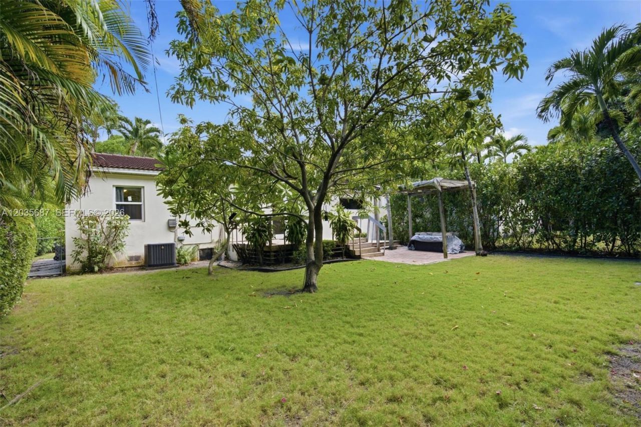 2355 Overbrook St, Coconut Grove, FL 33133 Photo