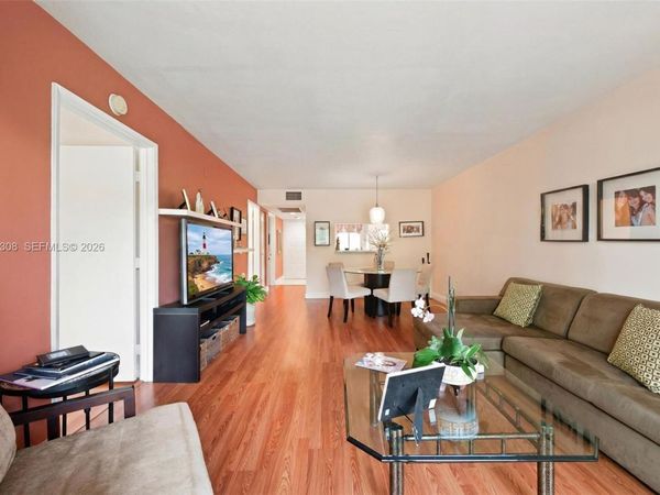 901 SW 138th Ave , Unit 305C, Pembroke Pines, FL 33027