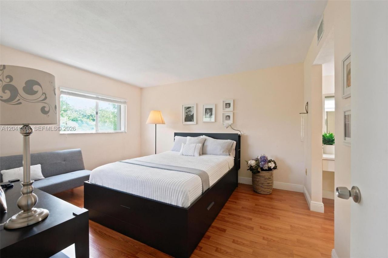 901 SW 138th Ave , Unit 305C, Pembroke Pines, FL 33027 Photo