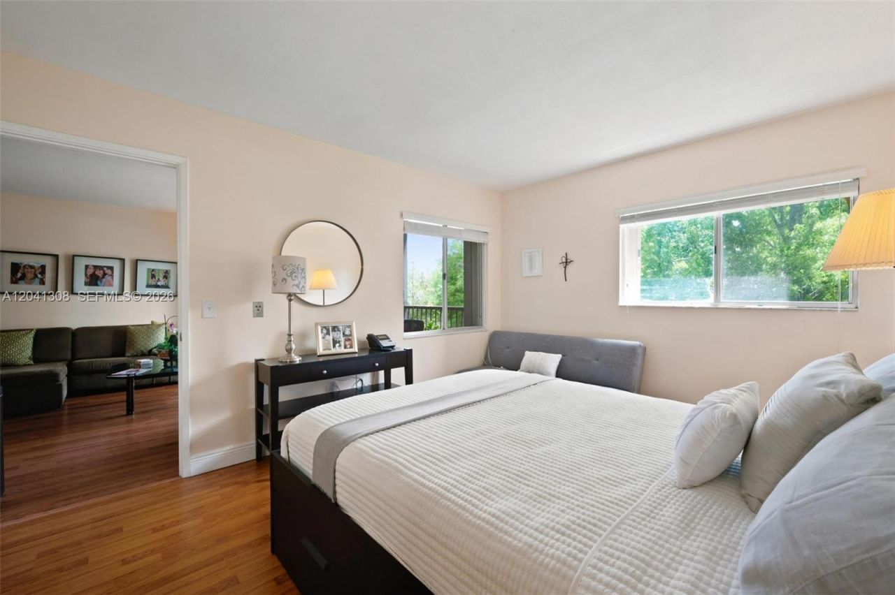 901 SW 138th Ave , Unit 305C, Pembroke Pines, FL 33027 Photo