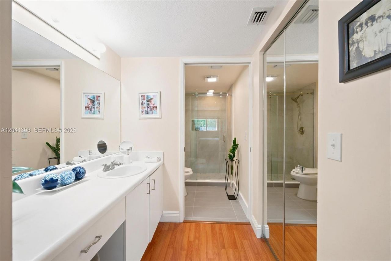 901 SW 138th Ave , Unit 305C, Pembroke Pines, FL 33027 Photo