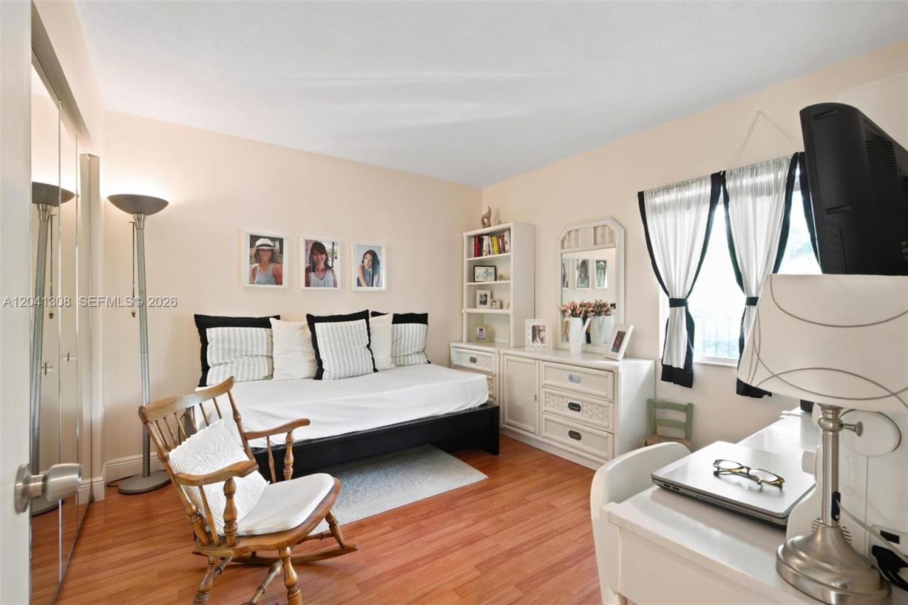 901 SW 138th Ave , Unit 305C, Pembroke Pines, FL 33027 Photo