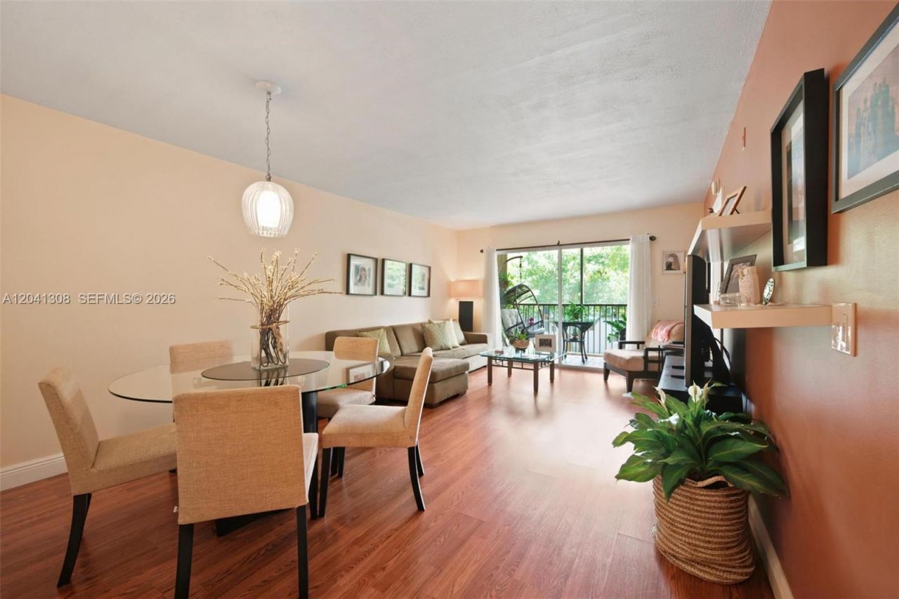 901 SW 138th Ave , Unit 305C, Pembroke Pines, FL 33027 Photo
