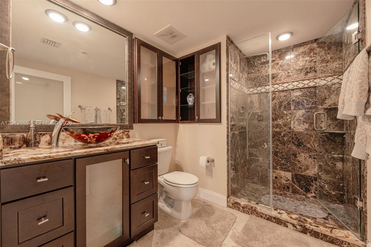 325 S Biscayne Blvd , Unit 4222, Miami, FL 33131 Photo