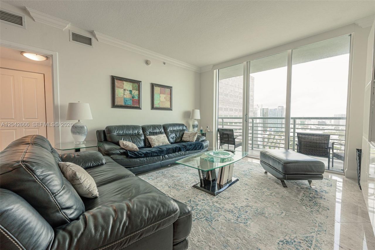325 S Biscayne Blvd , Unit 4222, Miami, FL 33131 Photo