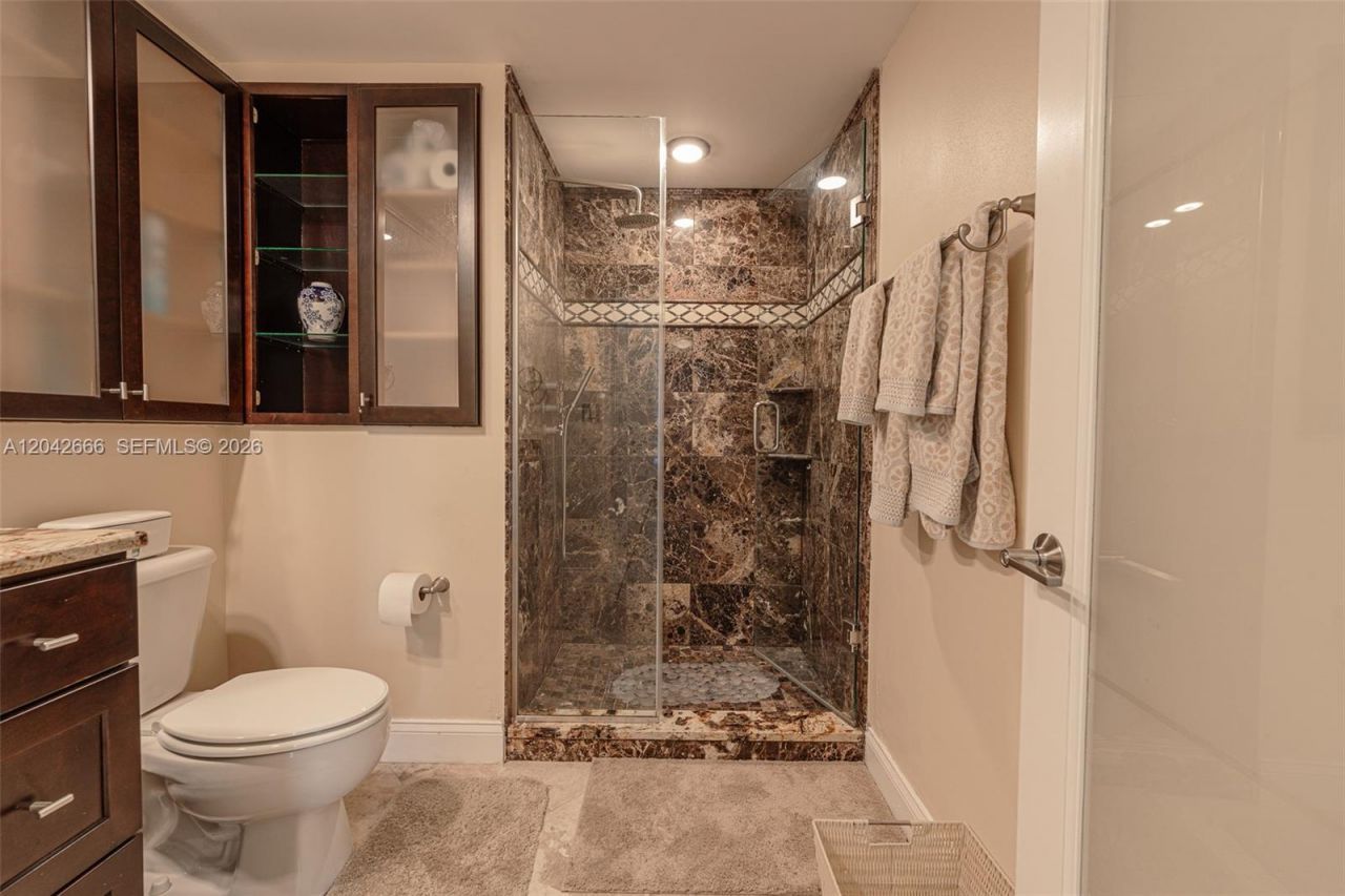 325 S Biscayne Blvd , Unit 4222, Miami, FL 33131 Photo