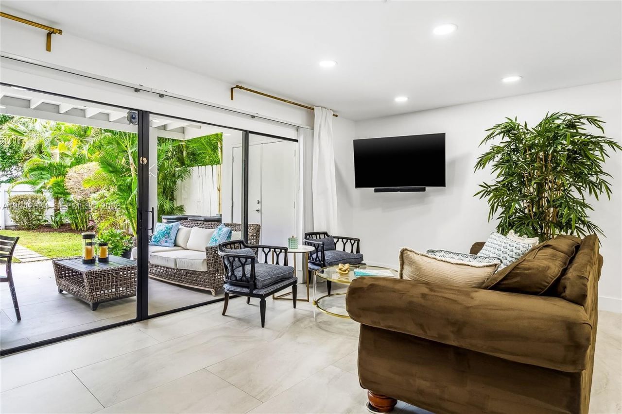 1301 SW 10th Ave , Unit 105, Delray Beach, FL 33444 Photo
