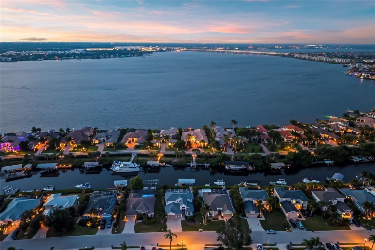3803 Hawk Island Drive, Bradenton, FL 34208 Photo