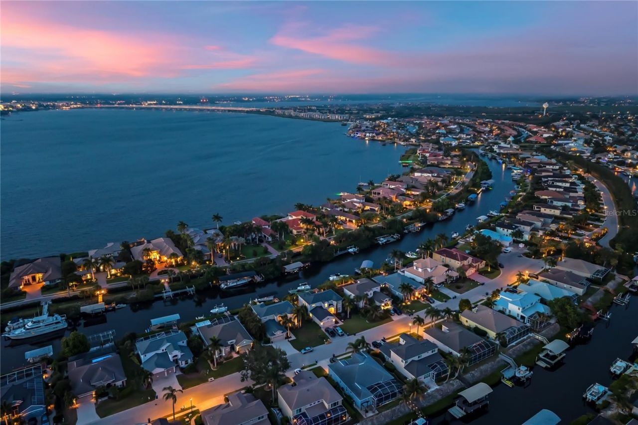 3803 Hawk Island Drive, Bradenton, FL 34208 Photo