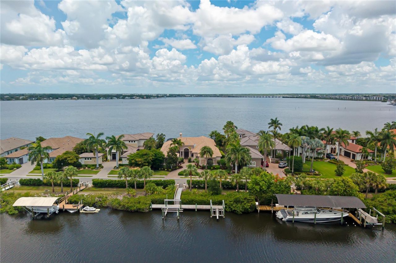 3803 Hawk Island Drive, Bradenton, FL 34208 Photo