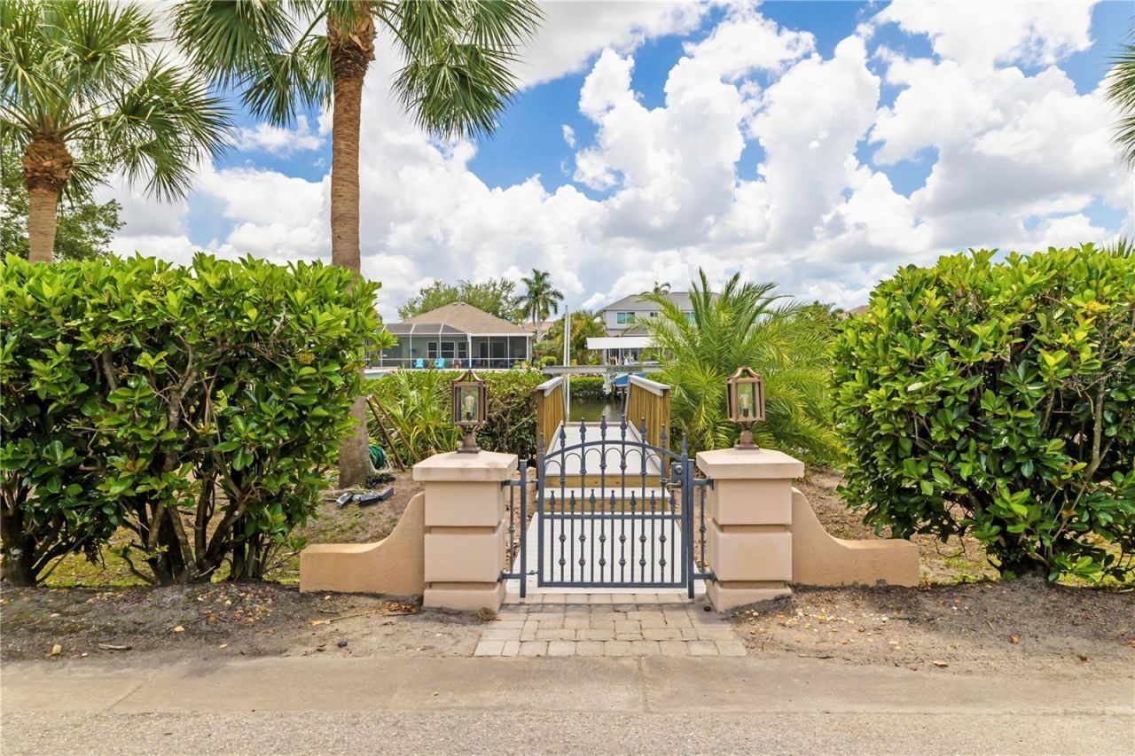 3803 Hawk Island Drive, Bradenton, FL 34208 Photo