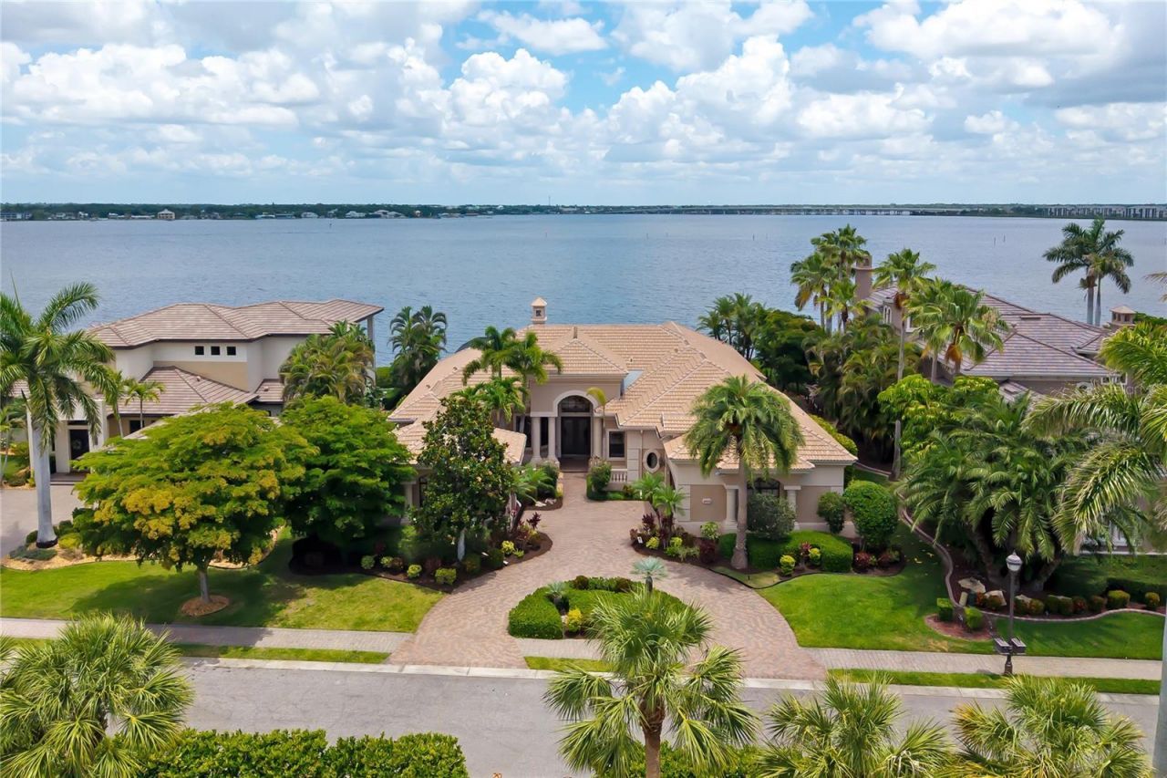 3803 Hawk Island Drive, Bradenton, FL 34208 Photo