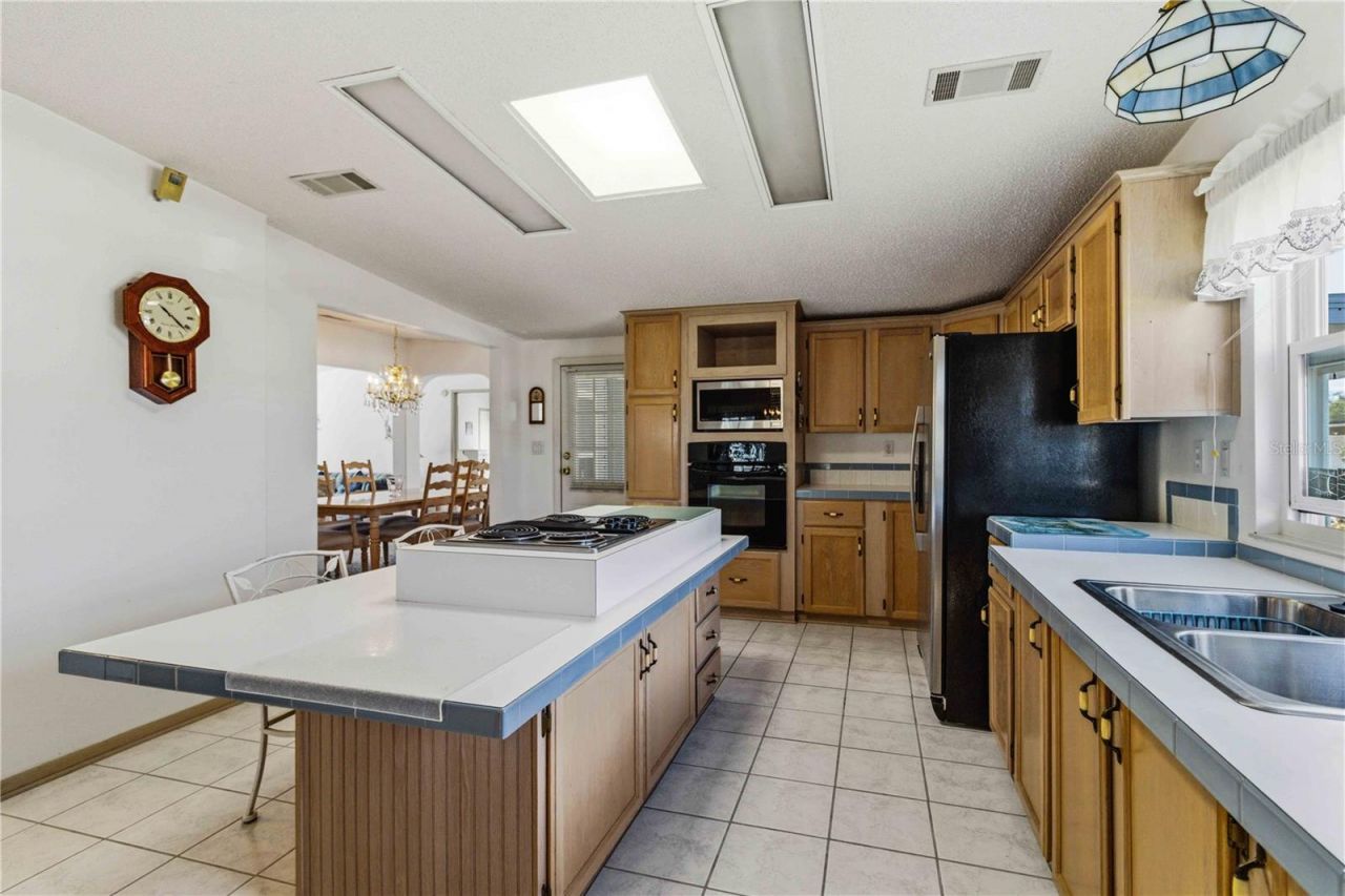 8476 Imperial Circle , Palmetto, FL 34221 Photo