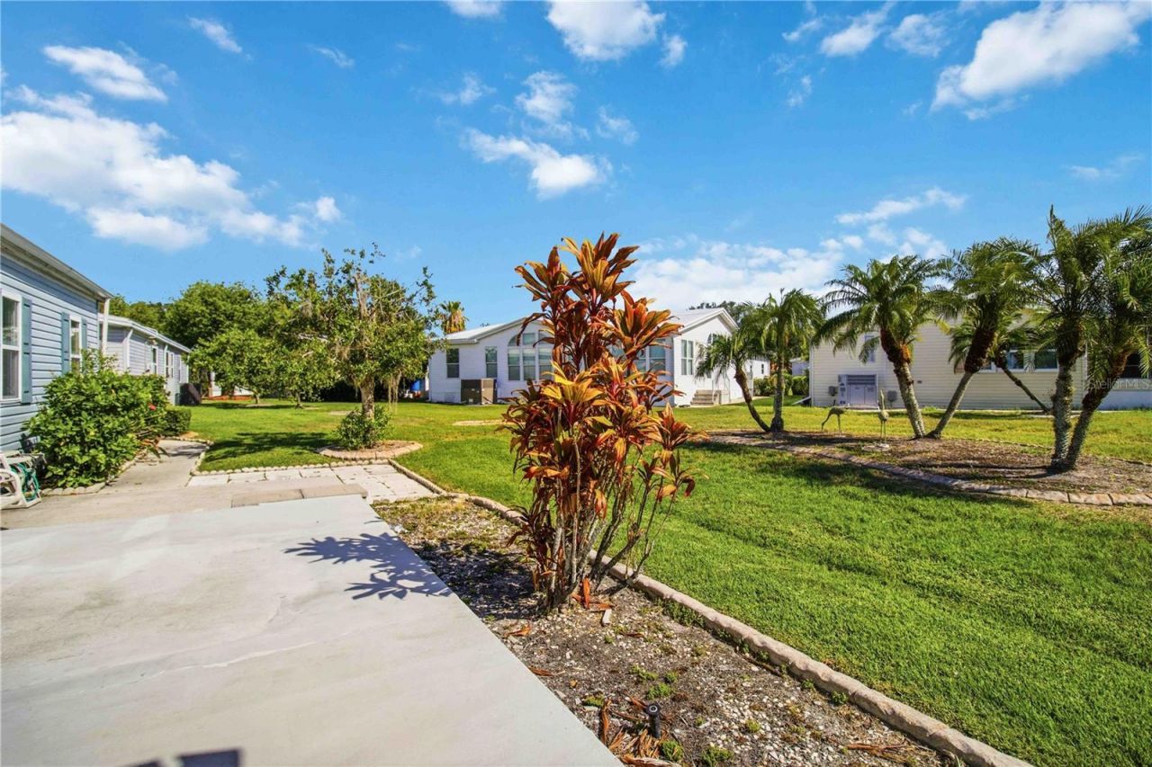 8476 Imperial Circle , Palmetto, FL 34221 Photo