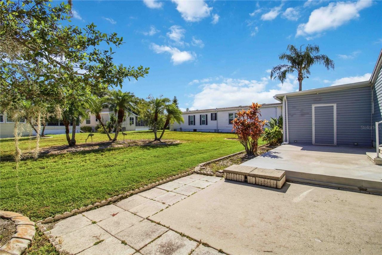 8476 Imperial Circle , Palmetto, FL 34221 Photo