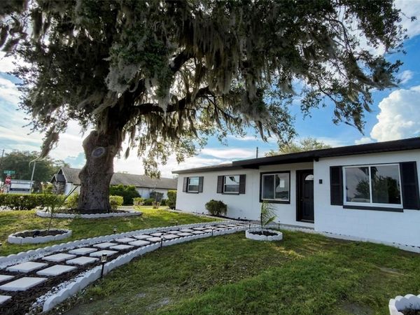 1000 E DIXIE AVENUE, LEESBURG, FL 34748