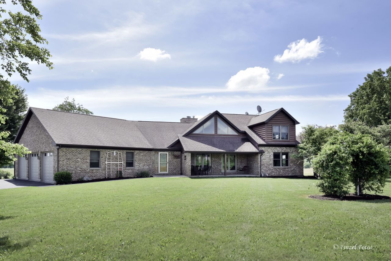 12505 Beaverton Road, Poplar Grove, IL 61065
