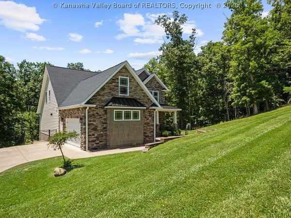 175 Stardust Drive, Scott Depot, WV 25560