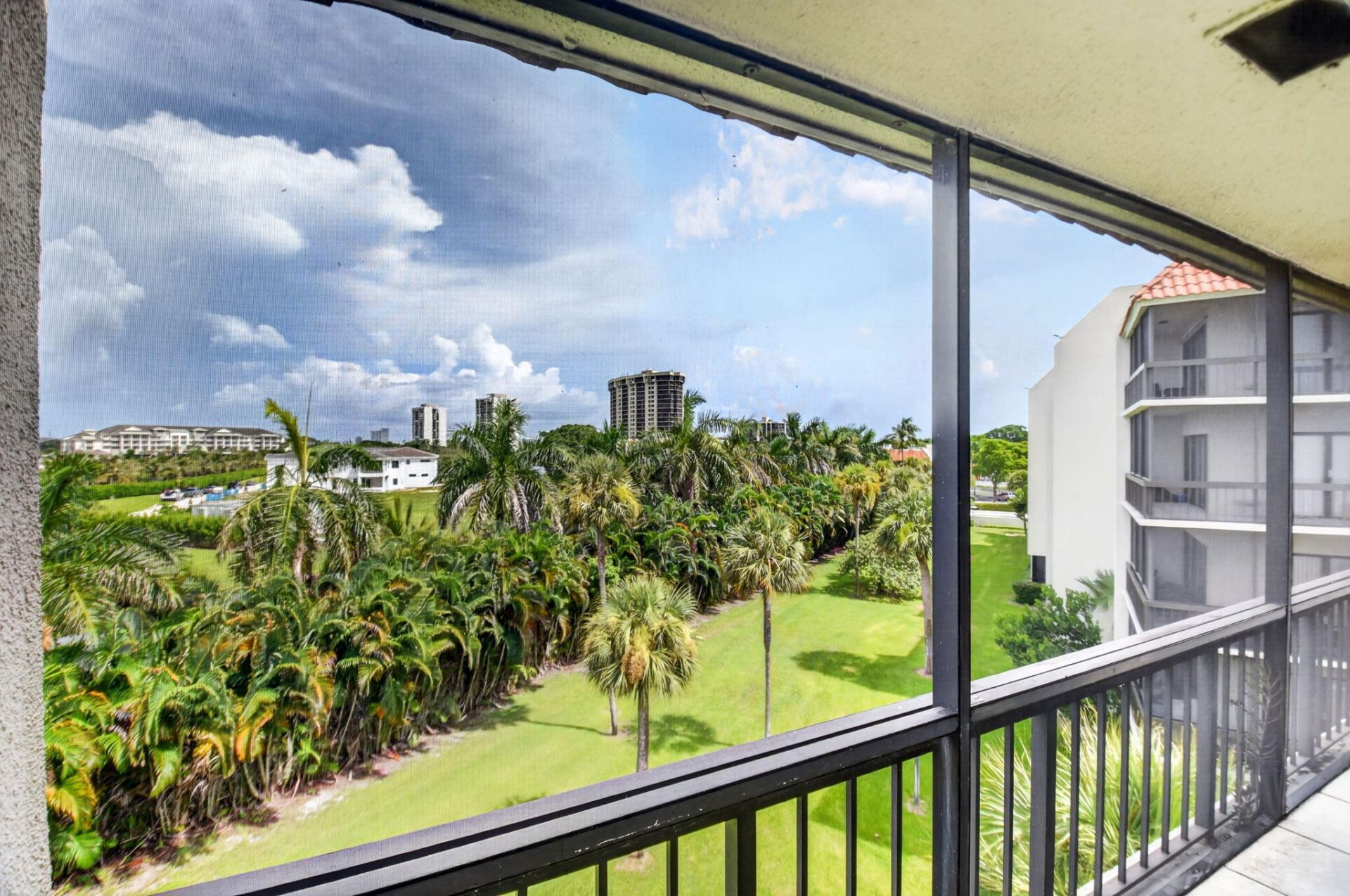 3050 Presidential Way, Unit 407, West Palm Beach, FL 33401 Photo