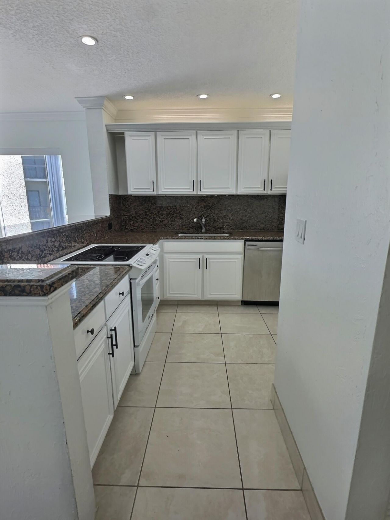 3050 Presidential Way, Unit 407, West Palm Beach, FL 33401 Photo