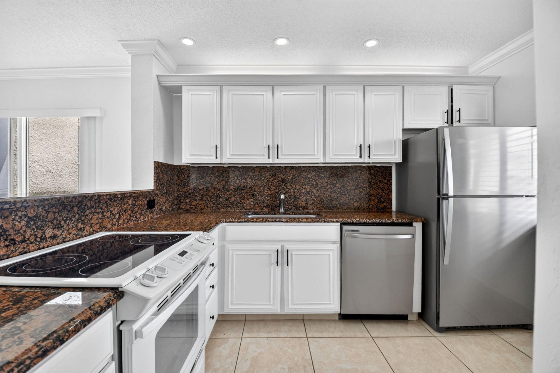 3050 Presidential Way, Unit 407, West Palm Beach, FL 33401 Photo