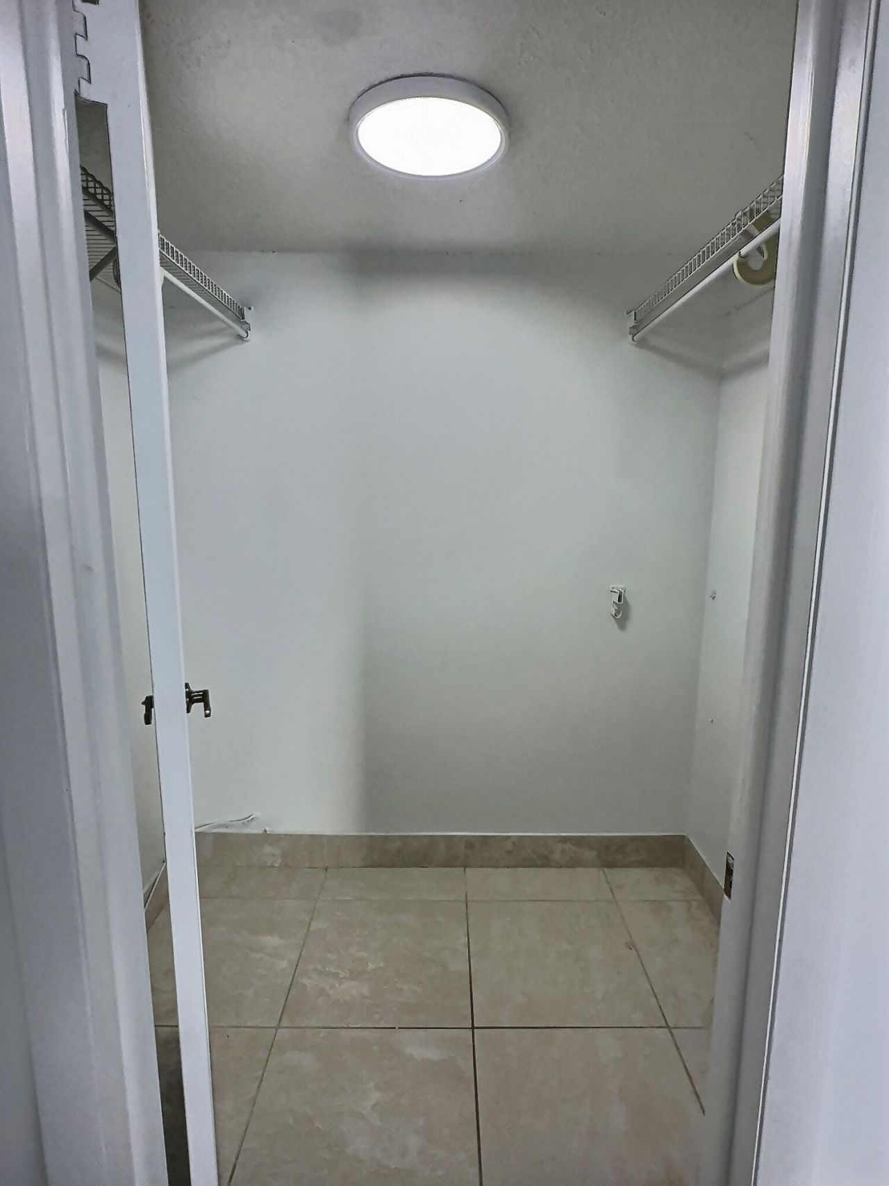3050 Presidential Way, Unit 407, West Palm Beach, FL 33401 Photo
