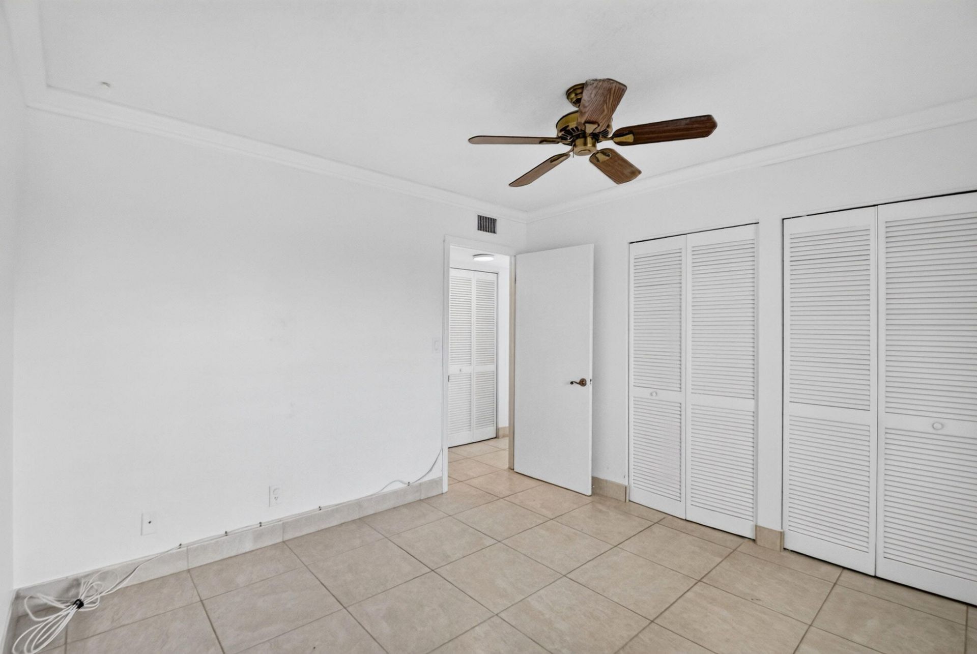 3050 Presidential Way, Unit 407, West Palm Beach, FL 33401 Photo