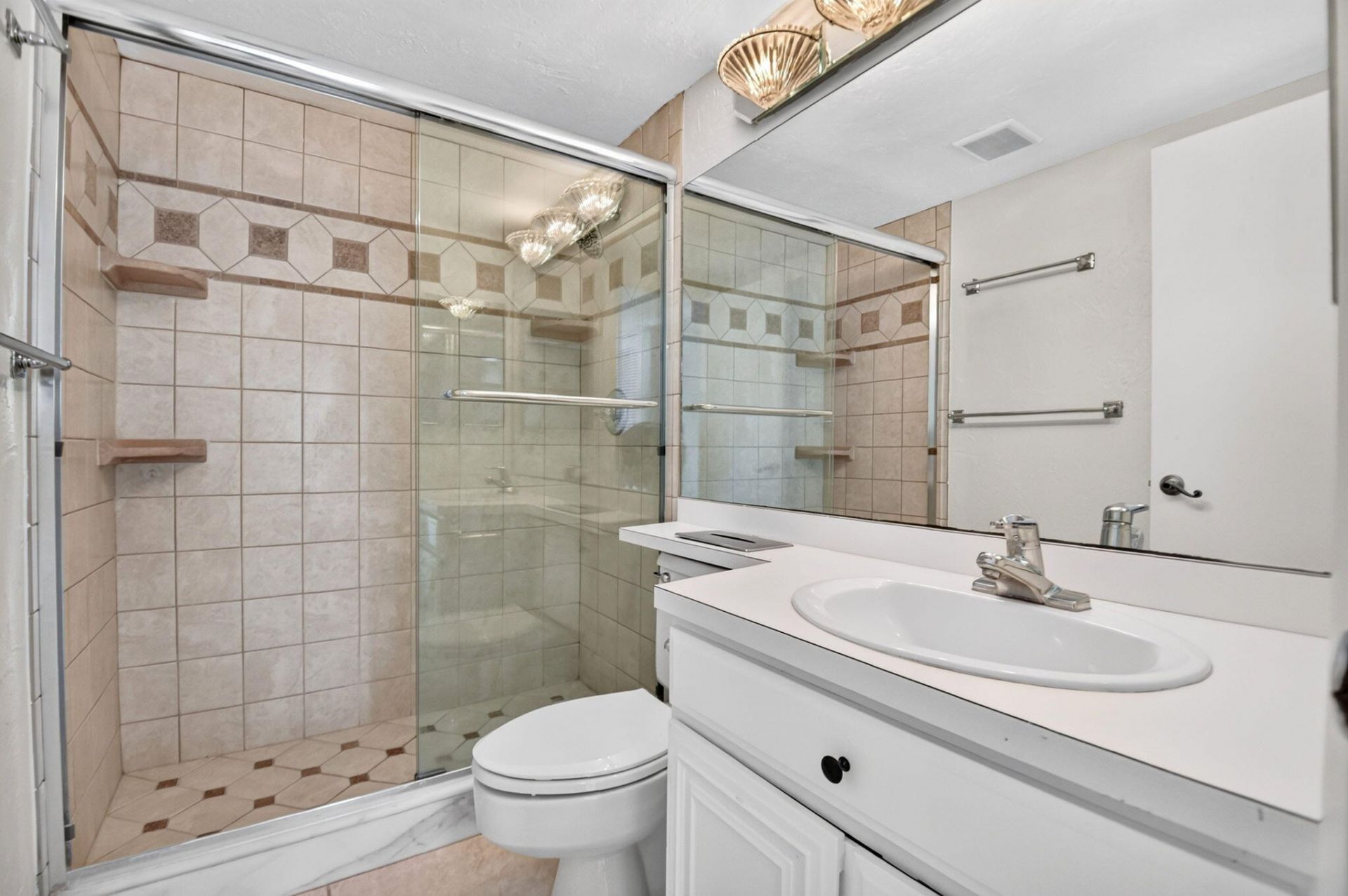 3050 Presidential Way, Unit 407, West Palm Beach, FL 33401 Photo