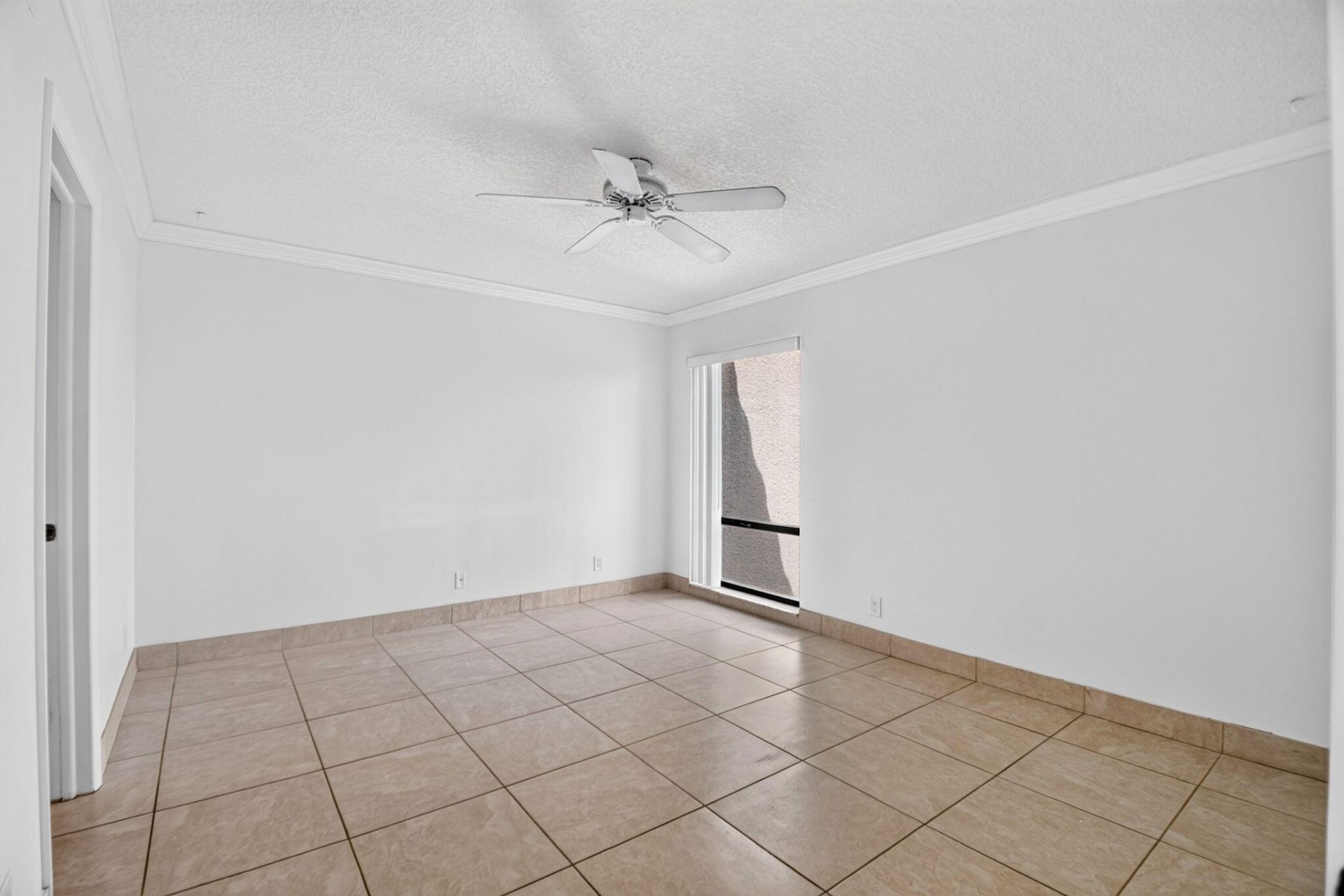 3050 Presidential Way, Unit 407, West Palm Beach, FL 33401 Photo
