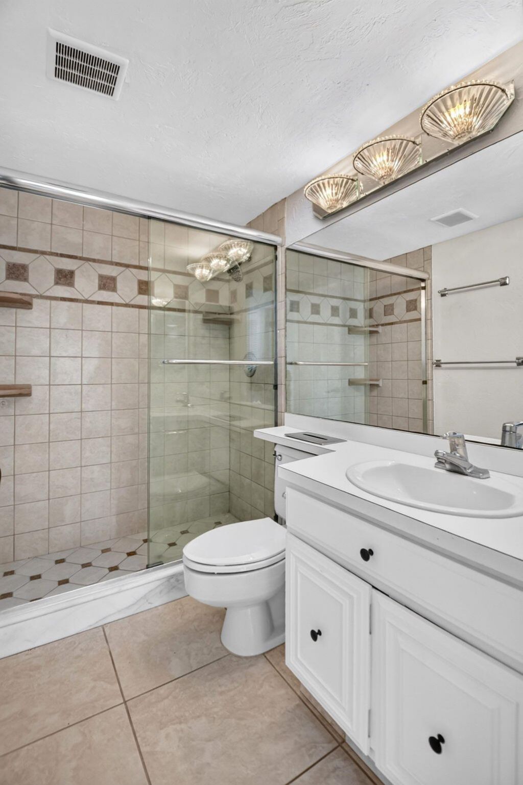 3050 Presidential Way, Unit 407, West Palm Beach, FL 33401 Photo