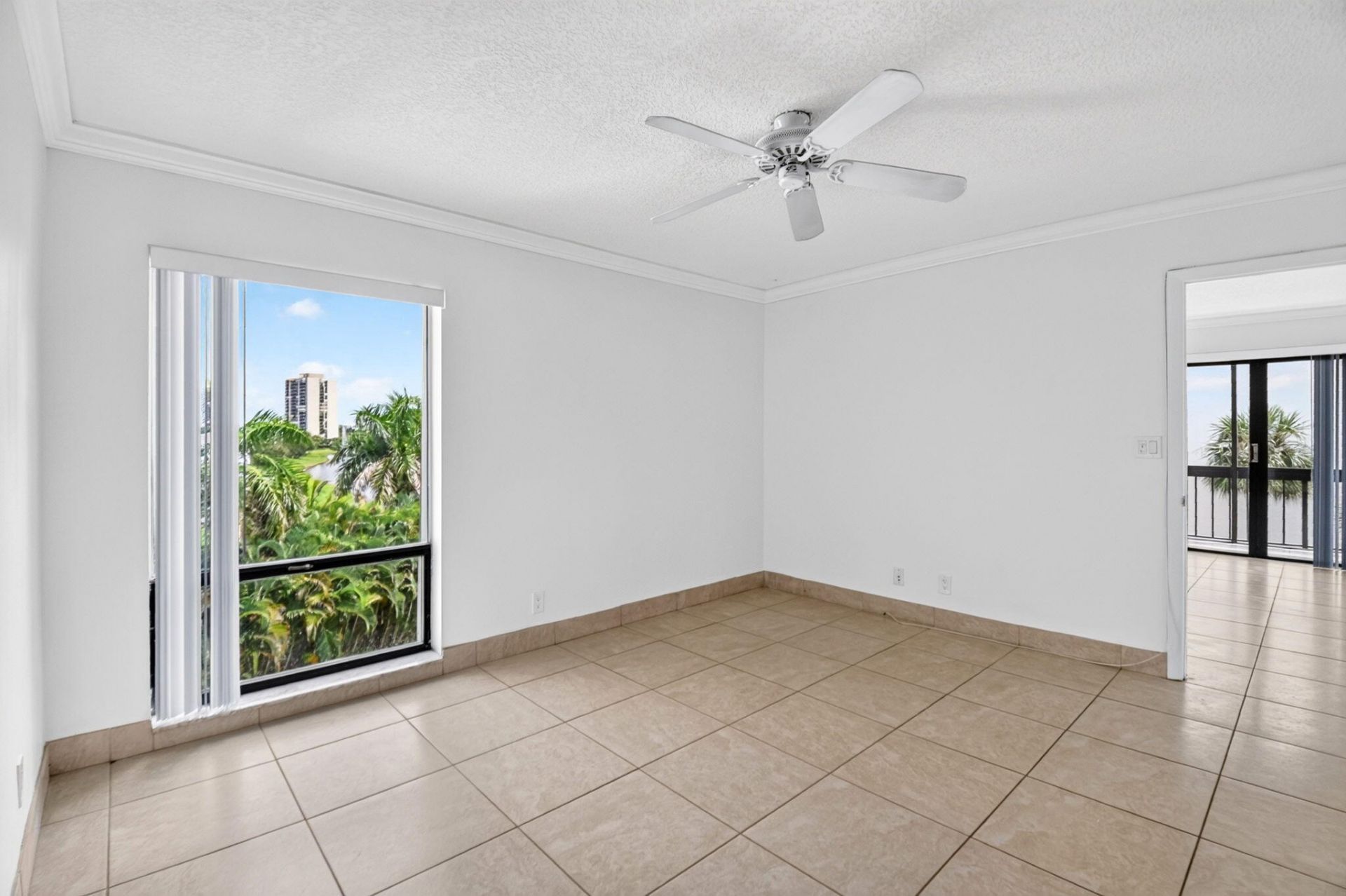 3050 Presidential Way, Unit 407, West Palm Beach, FL 33401 Photo