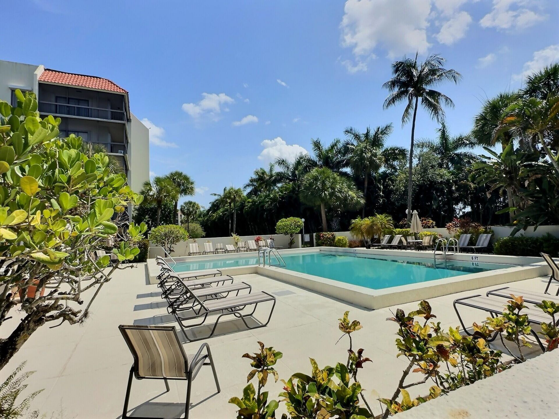3050 Presidential Way, Unit 407, West Palm Beach, FL 33401 Photo