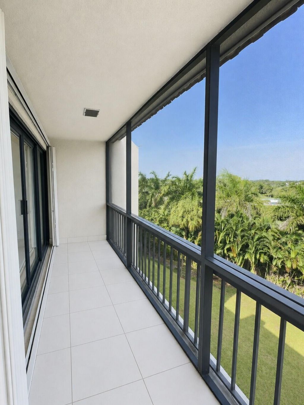 3050 Presidential Way, Unit 407, West Palm Beach, FL 33401 Photo