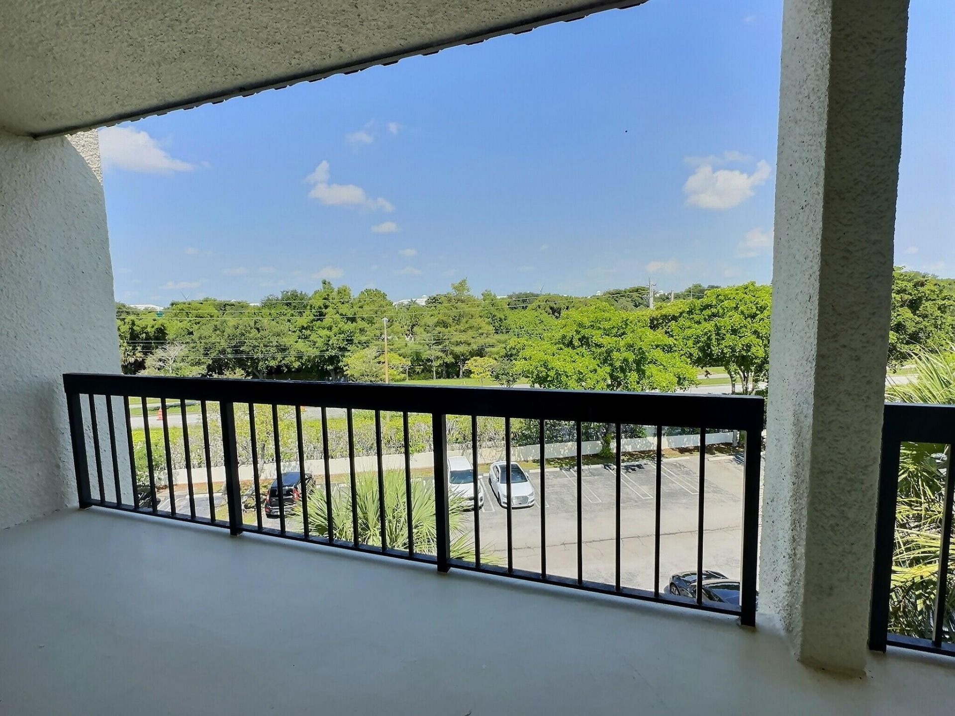 3050 Presidential Way, Unit 407, West Palm Beach, FL 33401 Photo