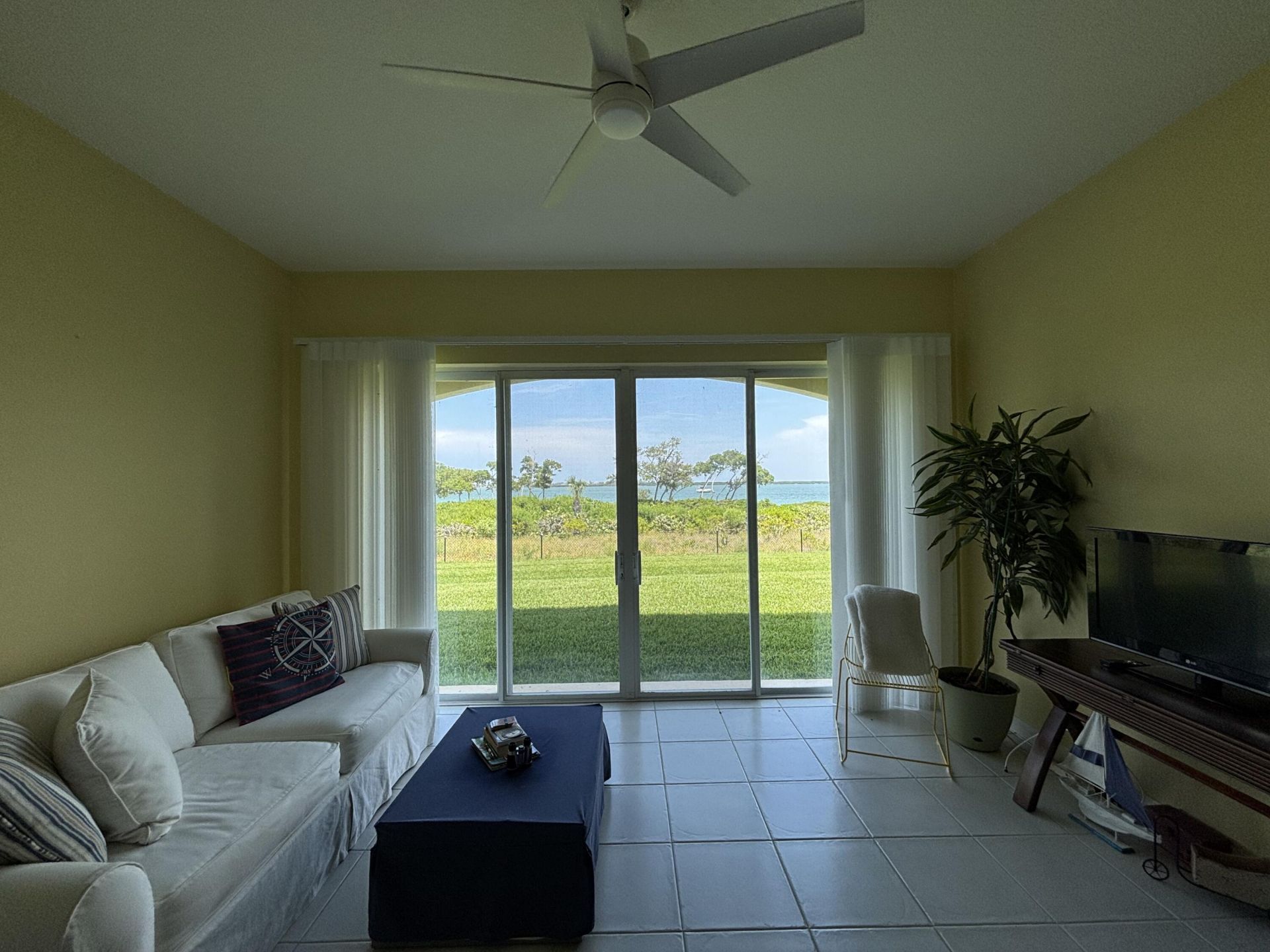29 Harbour Isle W, Unit 102, Fort Pierce, FL 34949 Photo
