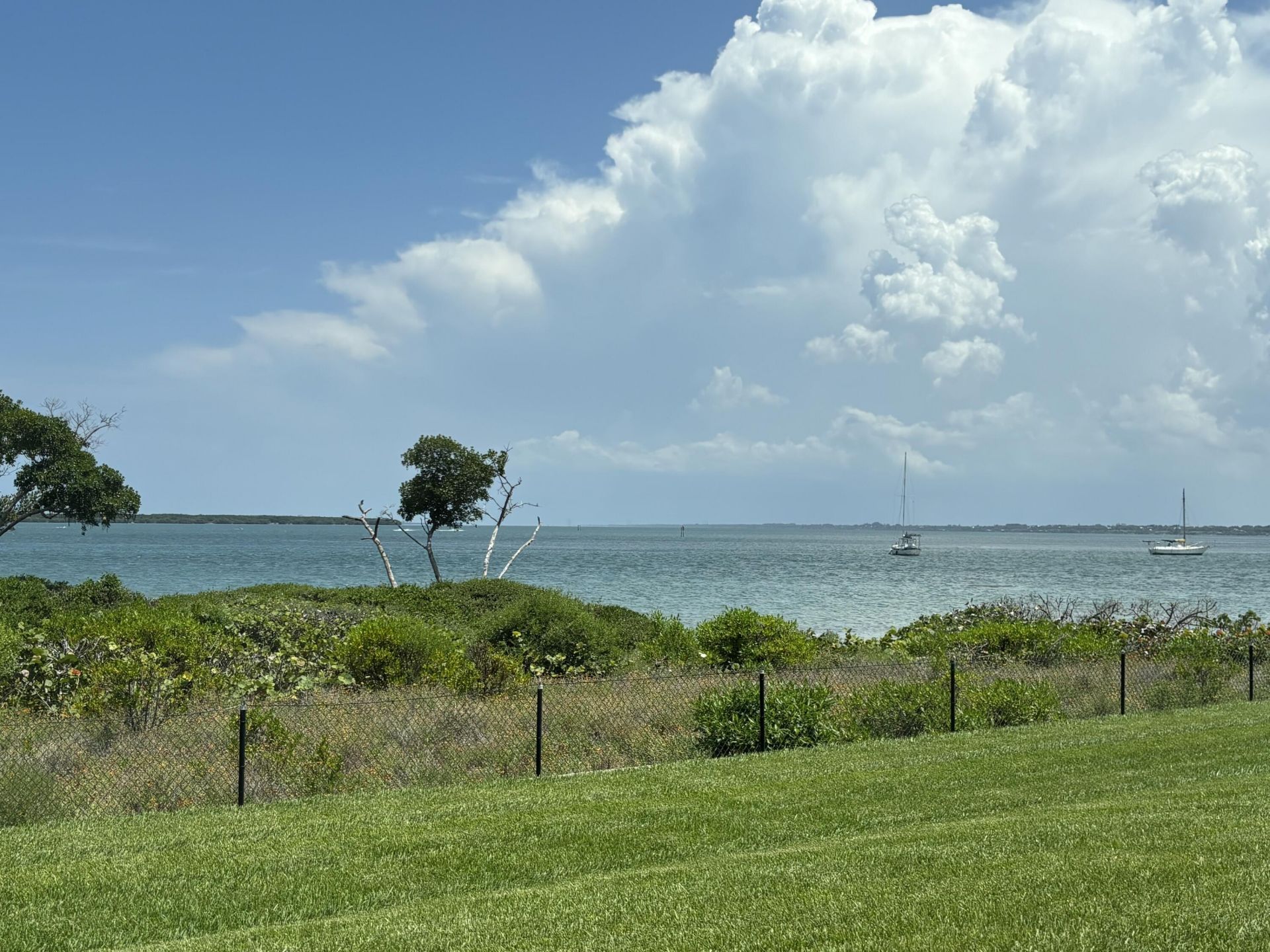 29 Harbour Isle W, Unit 102, Fort Pierce, FL 34949 Photo