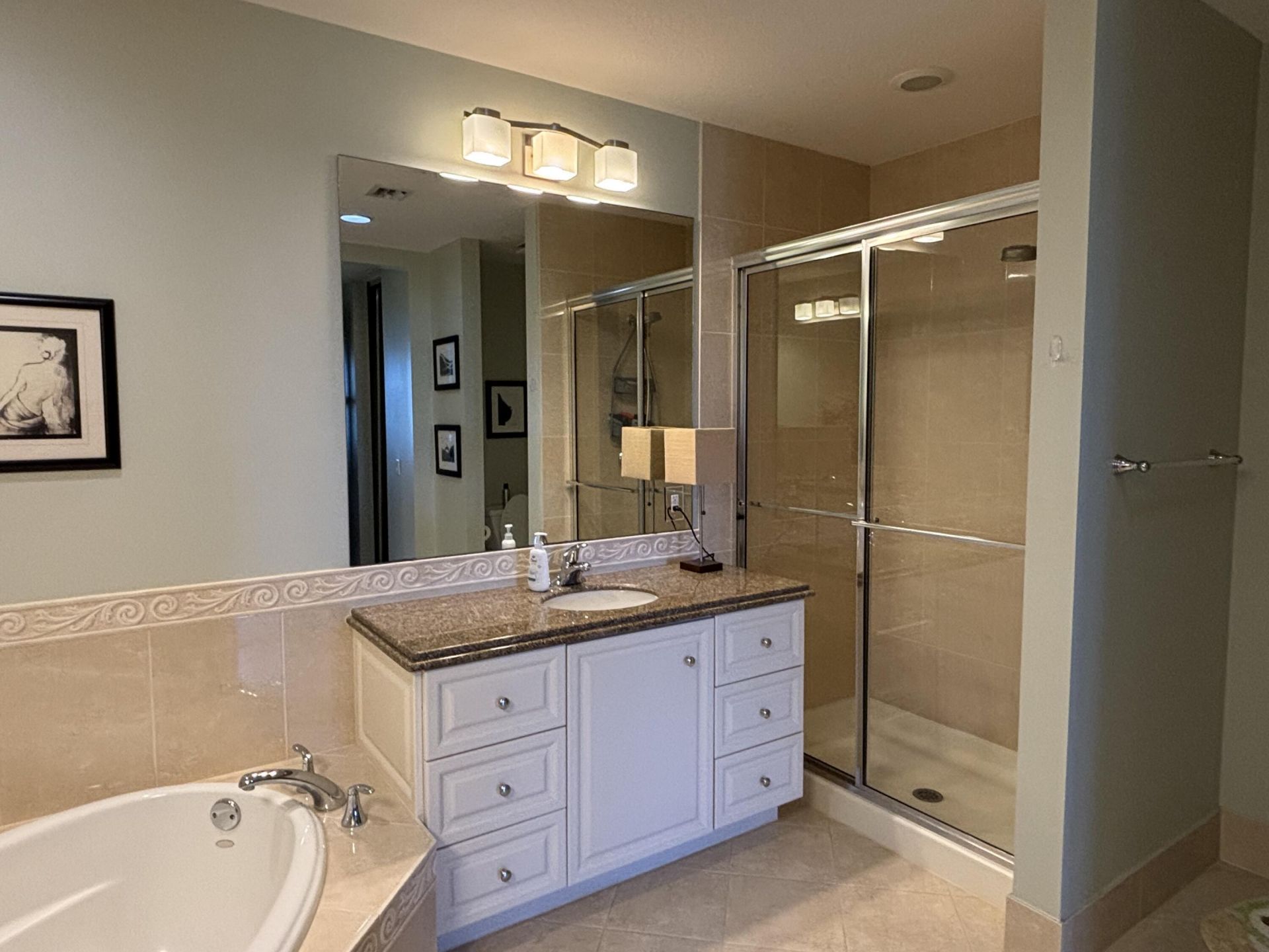 29 Harbour Isle W, Unit 102, Fort Pierce, FL 34949 Photo