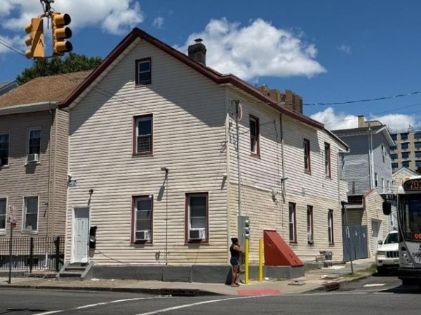 537 Summer St, Paterson, NJ 07501