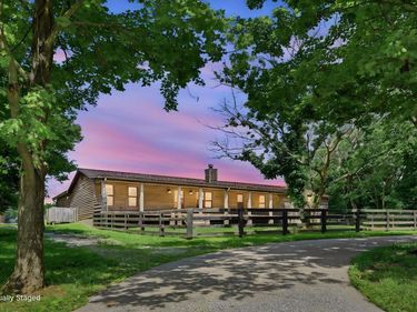 4988-A Fords Mill Road, Versailles, KY 40383