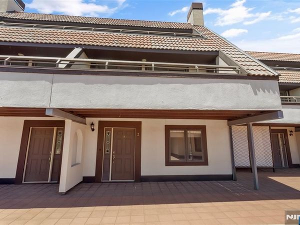 300 Gorge Road 2, Unit 2, CLIFFSIDE PARK, NJ 07010