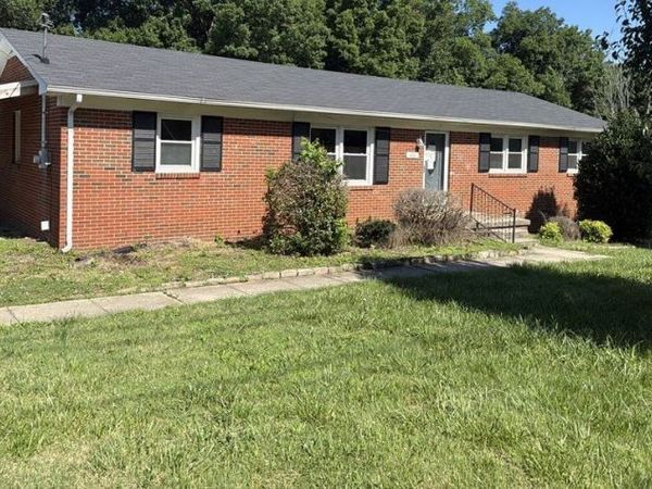 400 Neely Ave , Shelbyville, TN 37160