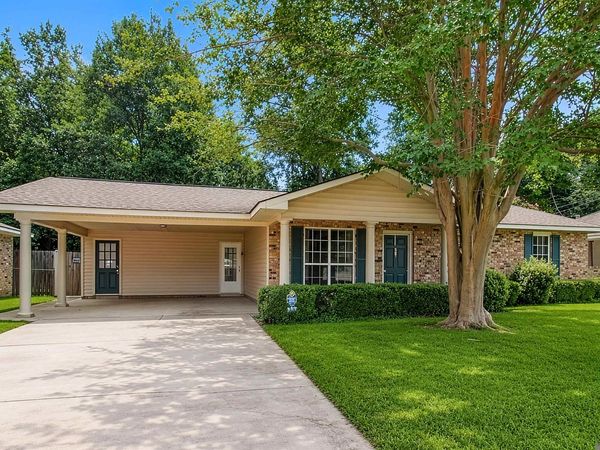 287 E Holly Dr, Baton Rouge, LA 70819